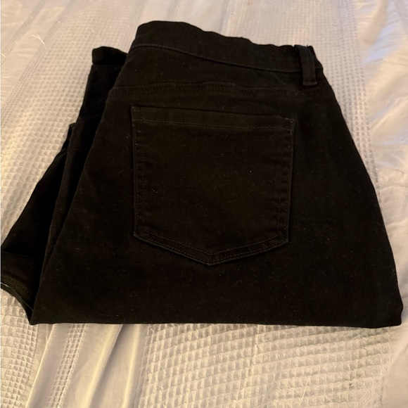 Gloria Vanderbilt women’s black jeans size 18 - Picture 2 of 3